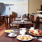 Отель Treacys West County Conference And Leisure Centre 3*