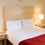 Treacys West County Conference And Leisure Centre Эннис