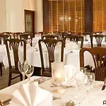 Treacys West County Conference And Leisure Centre Отель Эннис