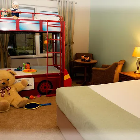 Hotell Treacys West County Conference And Leisure Centre 3*