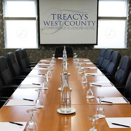 Hotel Treacys West County Conference And Leisure Centre 3*