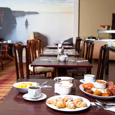 Hotel Treacys West County Conference And Leisure Centre 3*