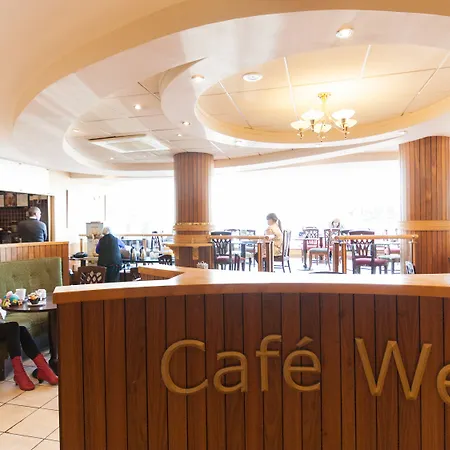 Treacys West County Conference And Leisure Centre Hotell