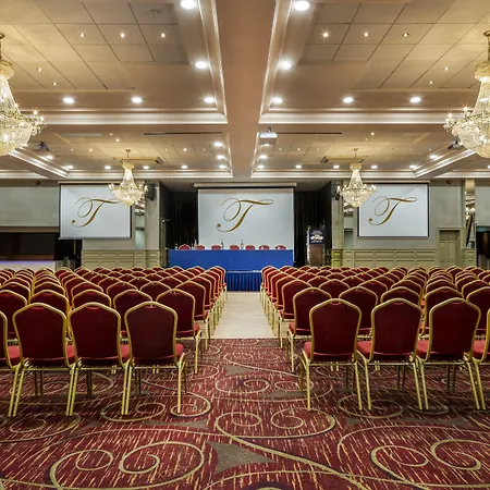 Treacys West County Conference And Leisure Centre 3* Ennis