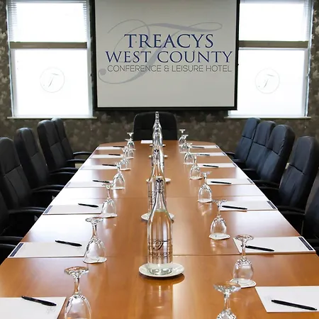 Treacys West County Conference And Leisure Centre 3* Ennis