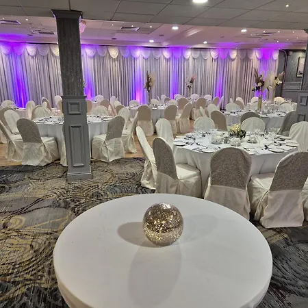 Treacys West County Conference And Leisure Centre Hotell
