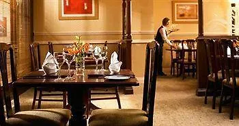 Treacys West County Conference And Leisure Centre Hotel 3*