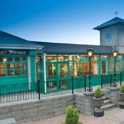 特利斯西县会议和休闲中心酒店 3* 恩尼斯