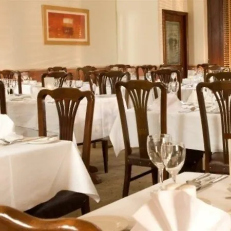 Hotell Treacys West County Conference And Leisure Centre Ennis