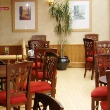 Hotel Treacys West County Conference And Leisure Centre