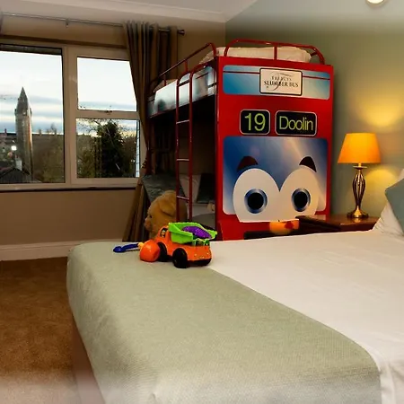 Hotel Treacys West County Conference And Leisure Centre 3*