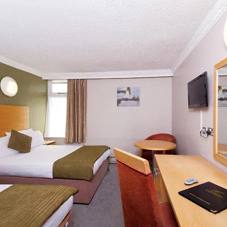 Hotel Treacys West County Conference And Leisure Centre 3*