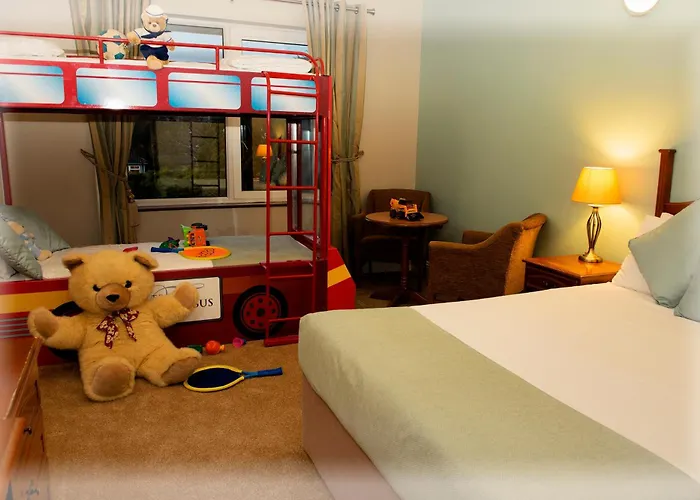 Hotel Treacys West County Conference And Leisure Centre 3*