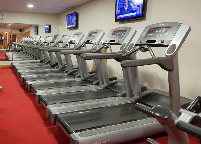 Hotel Treacys West County Conference And Leisure Centre