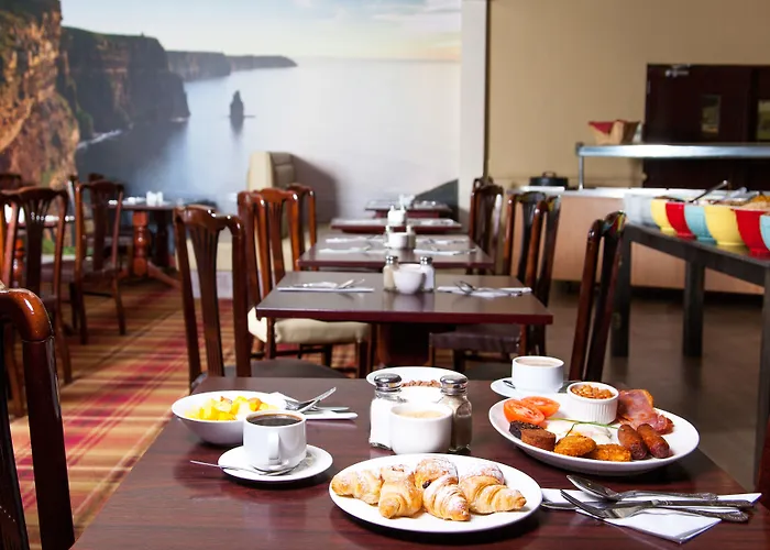 Hotel Treacys West County Conference And Leisure Centre 3*