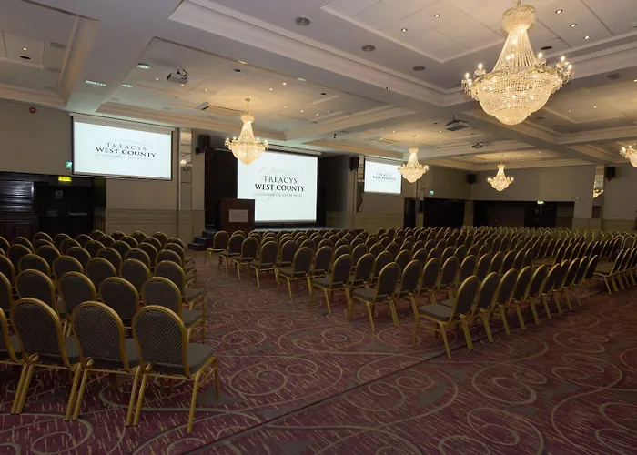 Treacys West County Conference And Leisure Centre 3*