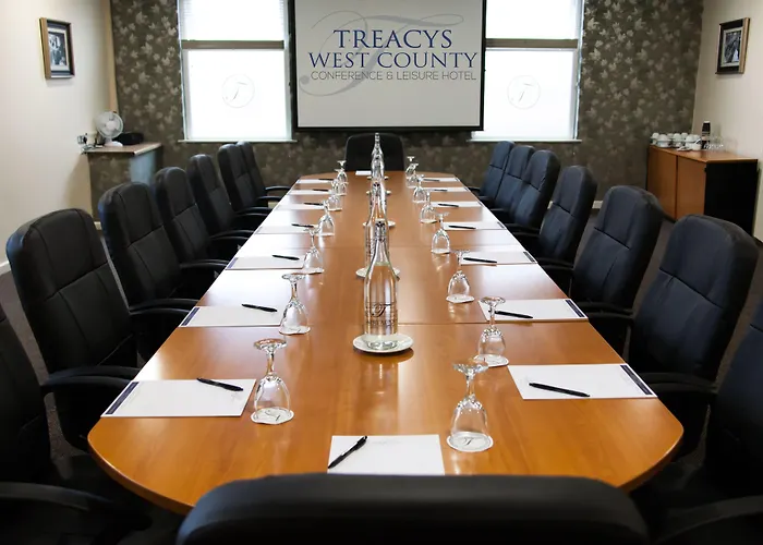 Treacys West County Conference And Leisure Centre Hotel