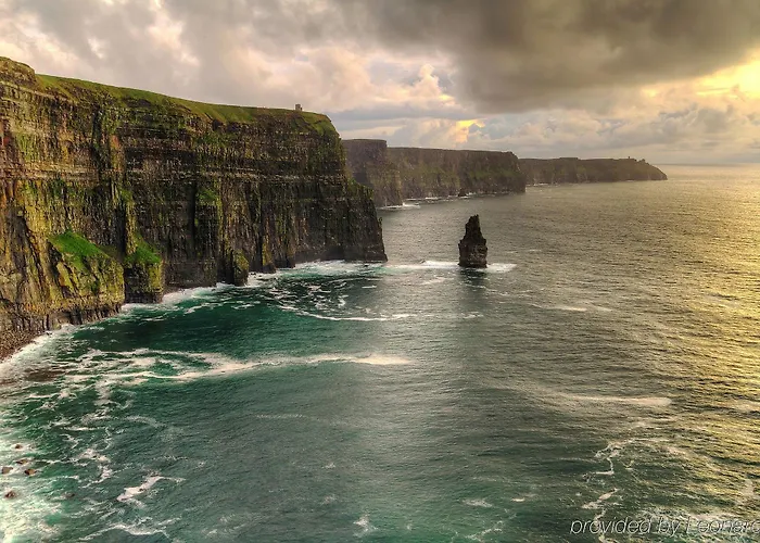 Treacys West County Conference And Leisure Centre Hotel 3*