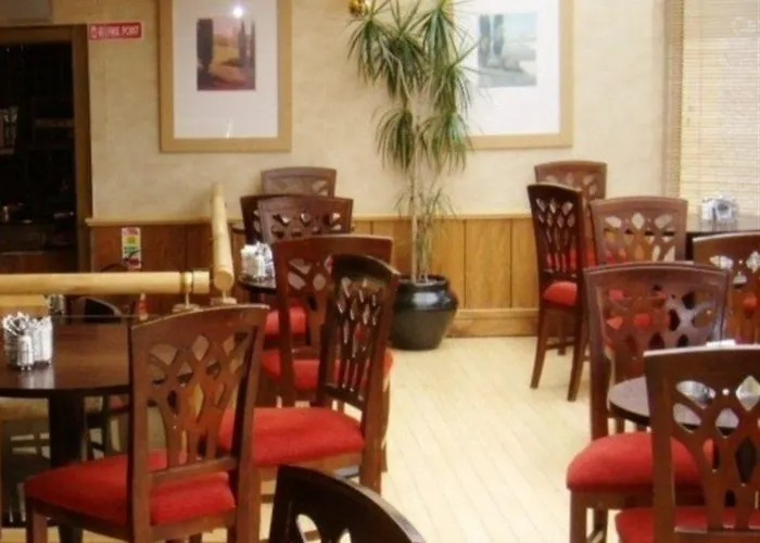 Hotel Treacys West County Conference And Leisure Centre