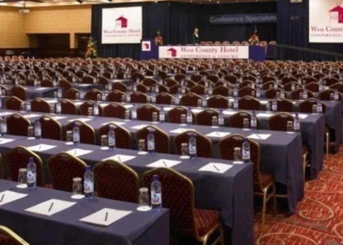 Hotel Treacys West County Conference And Leisure Centre Ennis