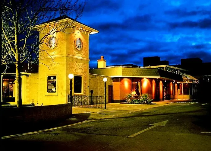 Hotel Treacys West County Conference And Leisure Centre 3*